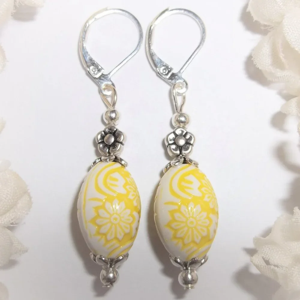 Flower Earrings Set Pair Dangle Drop White Yellow Silver Jewelry Gift NWT C561